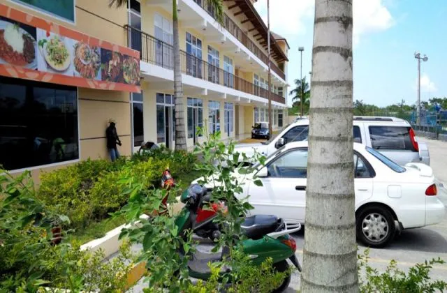 Hotel Plaza Coral Punta Cana parking